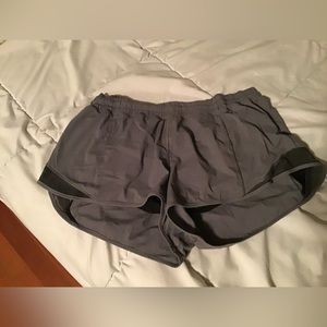 Lululemon hotty hot shorts grey 2.5